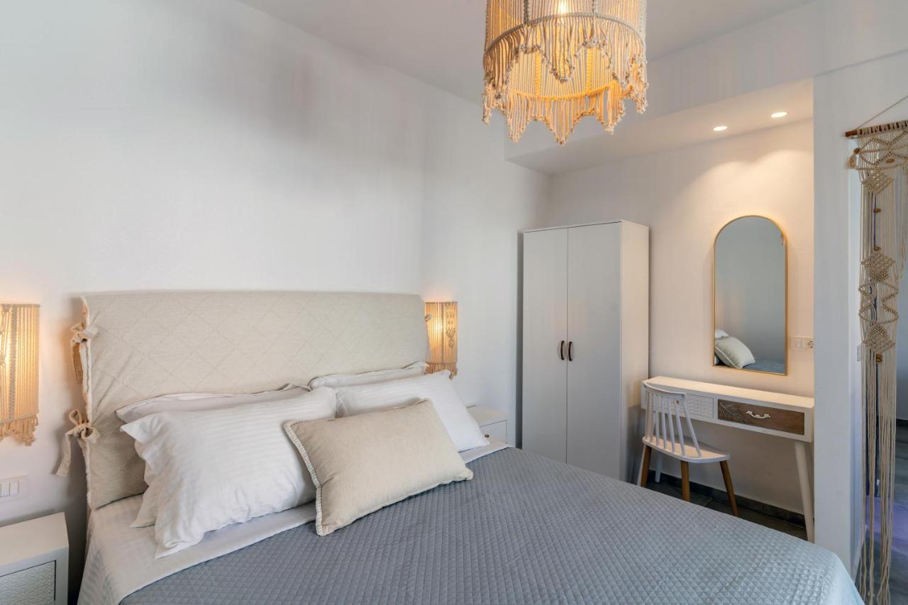 Santorossa Luxury Villas Emporio  Exterior photo