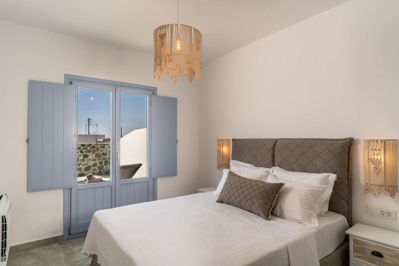 Santorossa Luxury Villas Emporio  Exterior photo