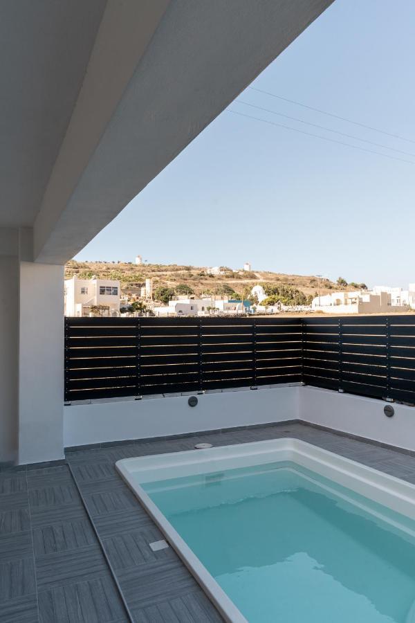 Santorossa Luxury Villas Emporio  Exterior photo